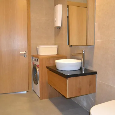 Ayayorgi Sueper Lueks Havuzlu ヴィラ