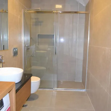 Ayayorgi Süper Lüks Havuzlu Villa *