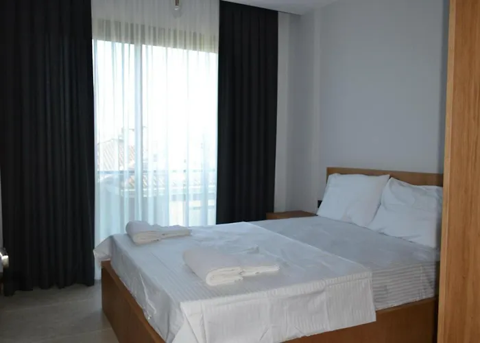 Ayayorgi Süper Lüks Havuzlu *